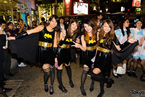 Halloween Eve in Japan - 150 Halloween Costume Pictures in Shibuya