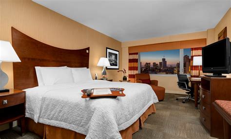 Hampton Inn Manhattan-Times Square North | Groupon