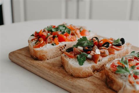 The 9 Best Kinds Of Bread For Bruschetta - Foods Guy