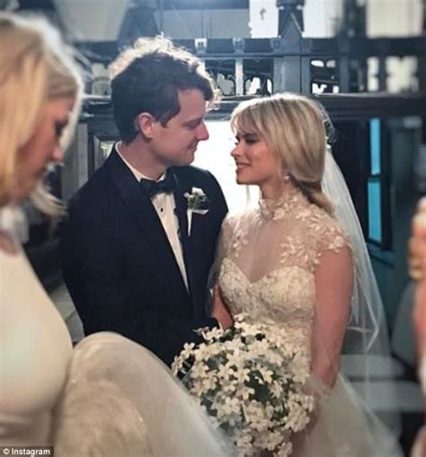 Carlson Young marries Isom Innis in stunning Texas wedding | Daily Mail Online