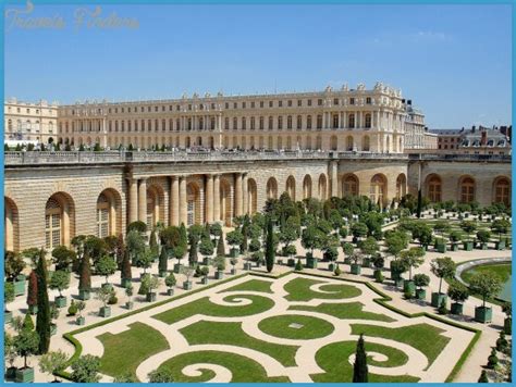 VERSAILLES PARIS - TravelsFinders.Com