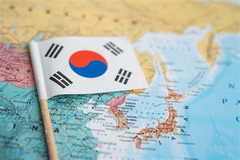 SOUTH KOREAN FOREIGN POLICY AND THE ASIAN PARADOX