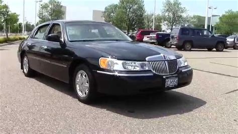 2001 Lincoln Town Car Signature Series For Sale - Car Sale and Rentals