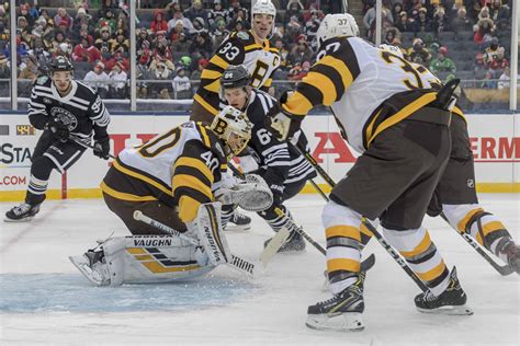 PHN's Best Shots of the Game: Bruins hold off Chicago for Winter Classic win | Pro Hockey News