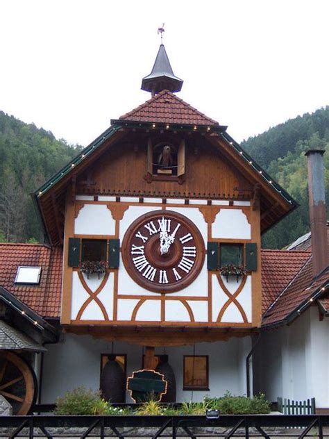 100_0542 | World's largest cuckoo clock in the Black Forest,… | Flickr