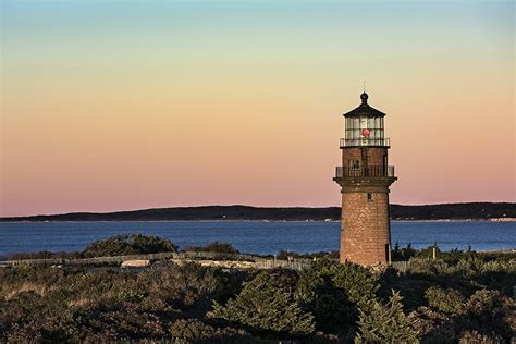 12 Gorgeous Lighthouses to Visit along the Massachusetts Coast