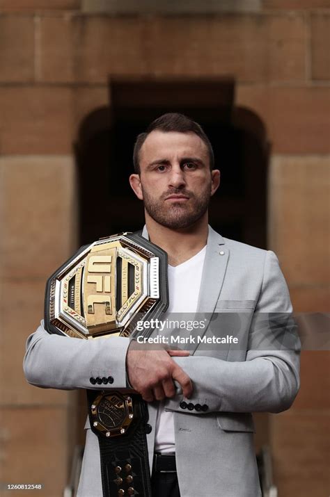 UFC featherweight champion Alex Volkanovski poses with his UFC belt ...