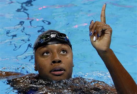 Stanford swimmer Simone Manuel makes Olympic history