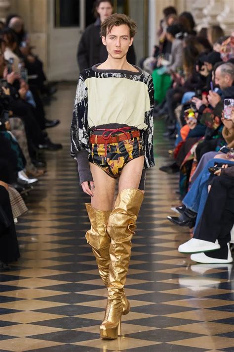 Andreas Kronthaler For Vivienne Westwood Automne 2023 - Paris Fashion ...