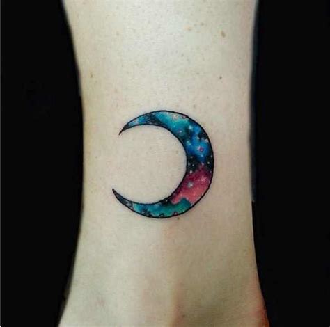 40 Amazing Moon Tattoos with Meanings – Body Art Guru