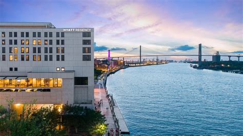 Downtown Savannah, GA Riverfront Hotels | Hyatt Regency Savannah