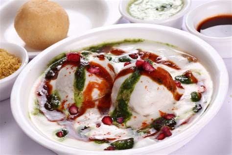 20 Delhi Famous Food items that you must try as a delhiite - Pages of delhi