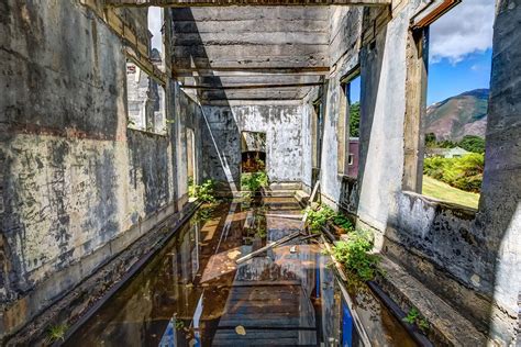 16 Fascinating Photos Of Outback Ghost Towns Around Australia | Abandoned hotels, Abandoned ...