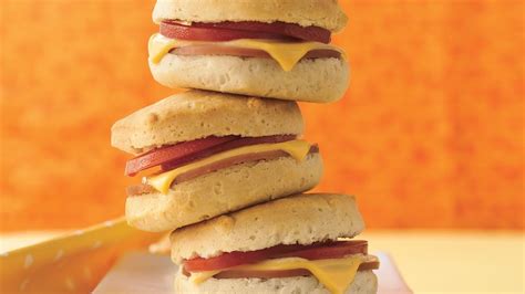 Get Up and Go Breakfast Sandwiches Recipe - BettyCrocker.com