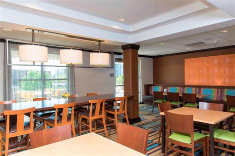 Downtown Omaha Hotels with Indoor Pool | Fairfield Inn & Suites Omaha ...