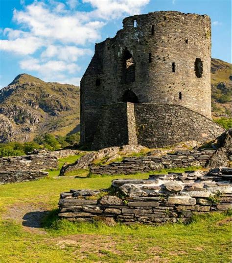 Dolbadarn Castle - Snowdonia | Welsh castles, Snowdonia, Monument valley