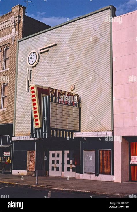 Rialto Art Theater Broadway Columbus Georgia ca. 1982 Stock Photo - Alamy