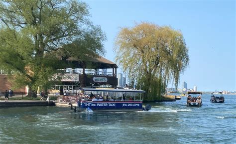 Toronto Island ferry schedule and information