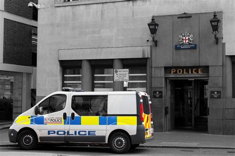 mitcheci photos: London: Police Station