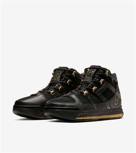 Zoom Lebron III 'Metallic Gold' Release Date. Nike SNKRS