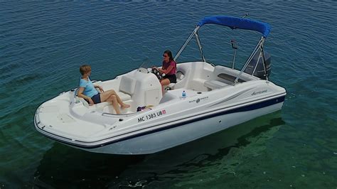 Deck Boat Rental - Aussie Watersports