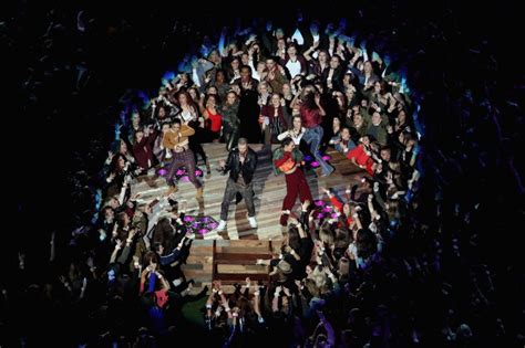 Justin Timberlake performs the Super Bowl 2018 Halftime Show | Gallery ...