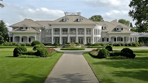 Take A Look Inside Alan Jackson’s New $3 Million Nashville Home ...