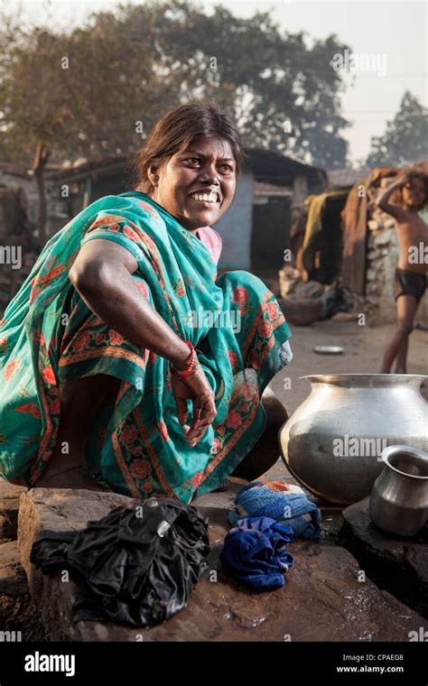 Indian woman washing, Jharia, Dhanbad, Jharkhand, India Stock Photo - Alamy