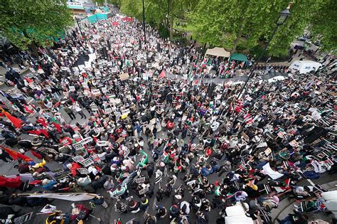 Thousands of pro-Palestine protesters take over central London streets ...