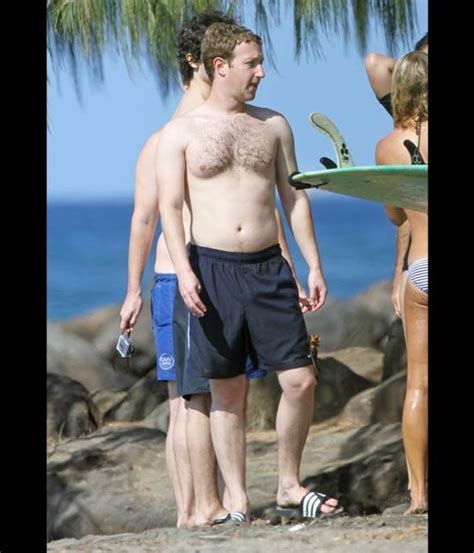 [PICTURE] : FACEBOOK CEO, MARK ZUCKERBERG SPOTTED SHIRTLESS ~ Àjumọ̀kẹ́ ...