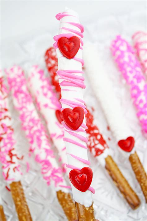 Valentine's Day Chocolate Covered Pretzels | Catch My Party