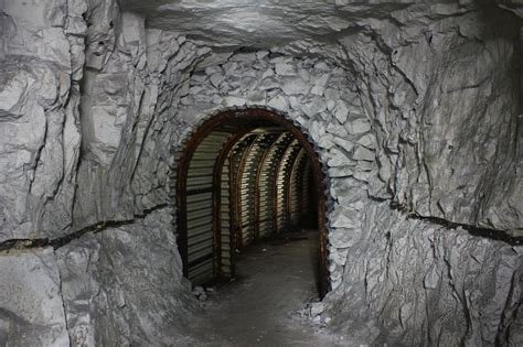 Secret WW2 tunnels along White Cliffs of Dover open to public for first time [video]