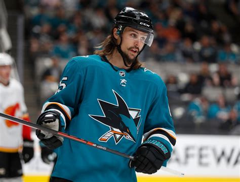 NHL: Erik Karlsson, San Jose Sharks lose to Calgary Flames