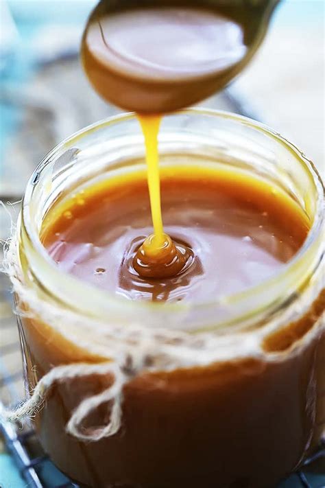 Easy Homemade Caramel Sauce {salted or unsalted} | Creme De La Crumb