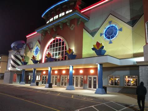 Movie Theater «Regal Cinemas Hamilton Commons 14», reviews and photos ...