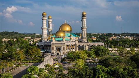 The 10 Most Beautiful Mosques in Brunei | Beautiful mosques, Mosque, Brunei