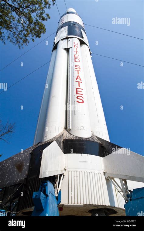 NASA rocket at the Alabama welcome center on Interstate 65 Stock Photo - Alamy