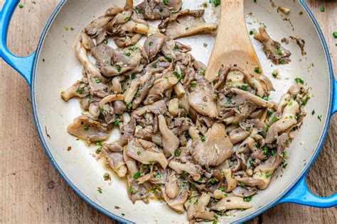 Sautéed Oyster Mushrooms Recipe (Vegan & Paleo) - Blondelish.com