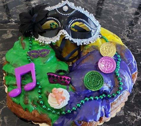 Mardi Gras King Cake | Orland Park Bakery Orders