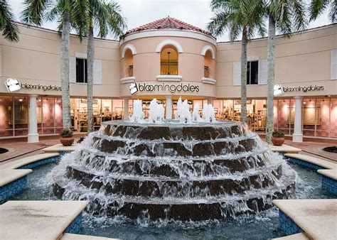 Shopping Fort Myers, Malls & Markets | Pyramids in Florida