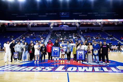 River Hawks Fall to UNH, 56-51, on Senior Night - UMass Lowell Athletics