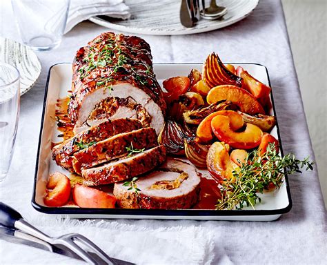 Fruit-Stuffed Pork Roast with Apples