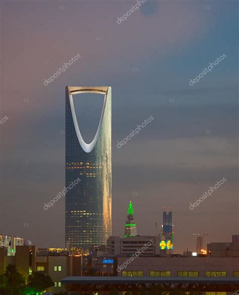 Kingdom tower n Riyadh, Saudi Arabia. – Stock Editorial Photo © swisshippo #80943200