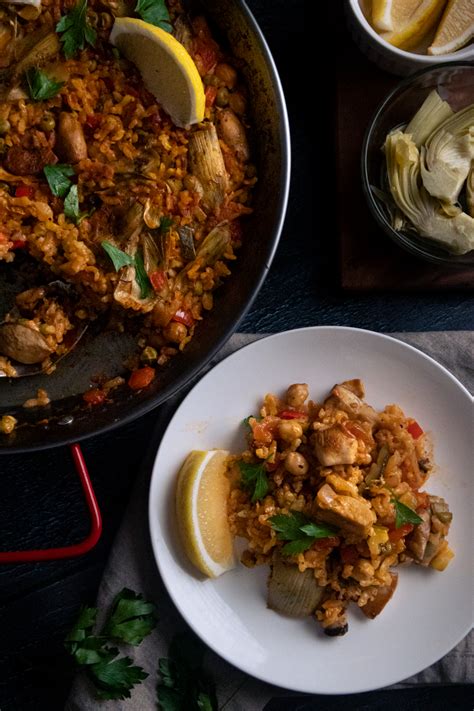 Vegan Paella (Easy Spanish Rice) - The Earth Kitchen