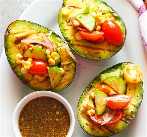 Grilled Avocado - feedthegrill.com