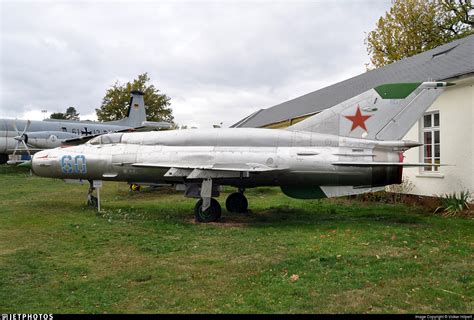 60 | Mikoyan-Gurevich MiG-21SMT Fishbed K | Russia - Air Force | Volker Hilpert | JetPhotos