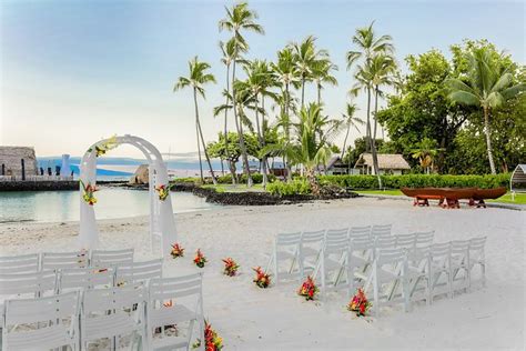 Courtyard by Marriott King Kamehameha's Kona Beach Hotel Pool: Pictures ...