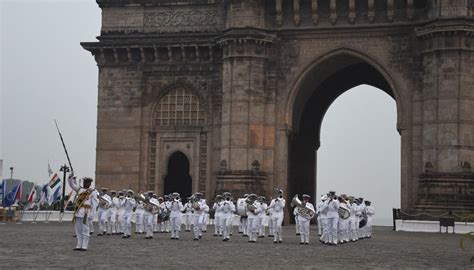 In Photos: Indian Navy personnel perform Beating Retreat and Tattoo ...