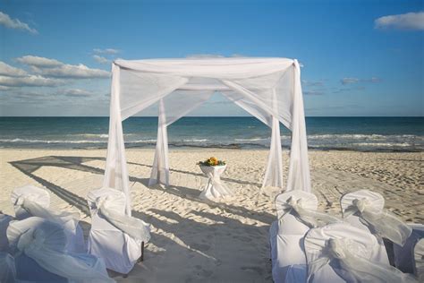 Iberostar Grand Hotel Paraiso Wedding Packages | Destination Weddings