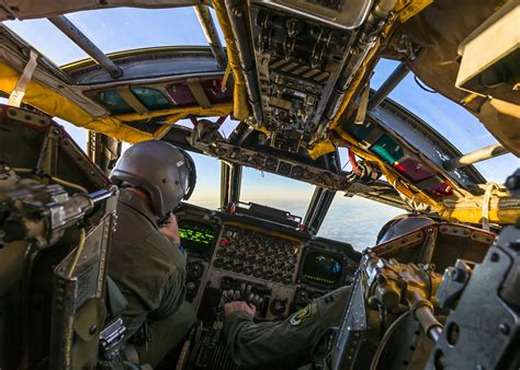 A B-52H Stratofortress banks to the right, in airspace above North Dakota, Jan. 31, 2017 [4037 × ...